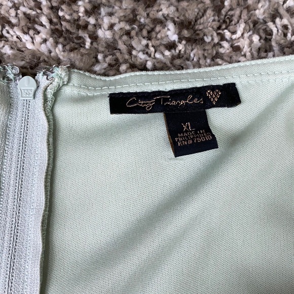 Sage green dress - Picture 2 of 2